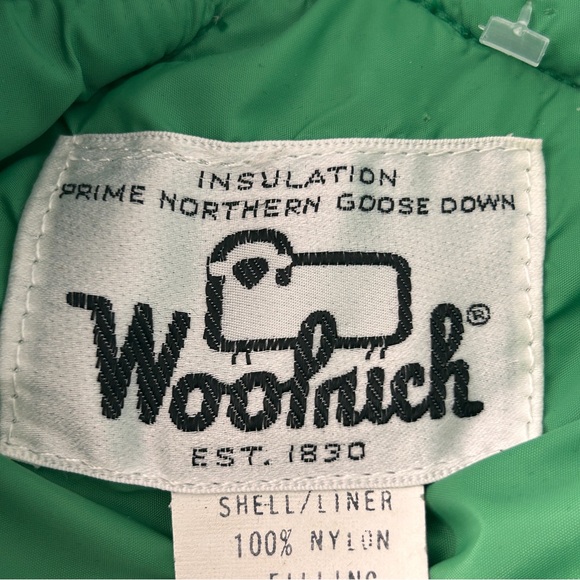 VINTAGE WOOLRICH Down Puffer Vest green w blue/white accents. Mens Small - Picture 2 of 12